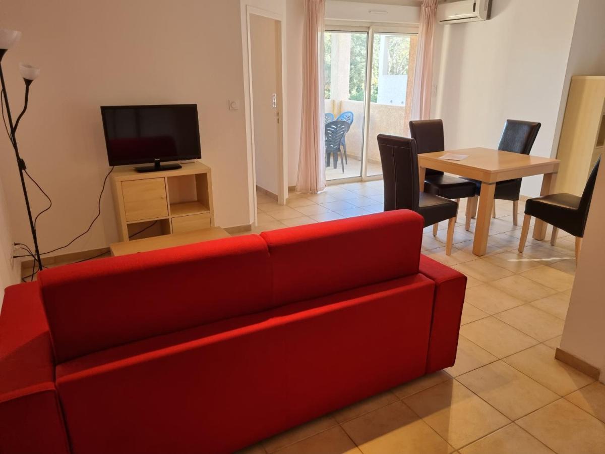 T2 Dans Avec Piscine Apartment
